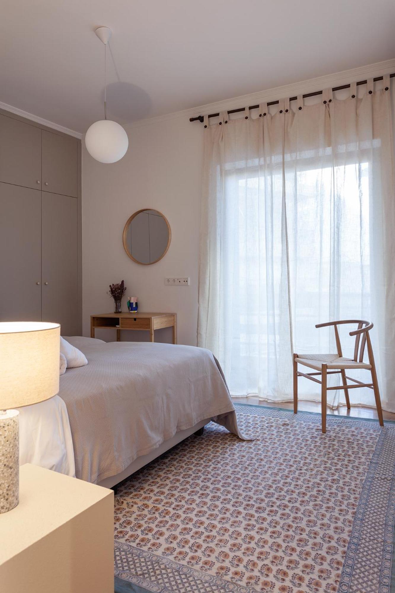 Hidden Gem - Elegant 2 Bedroom Flat *
